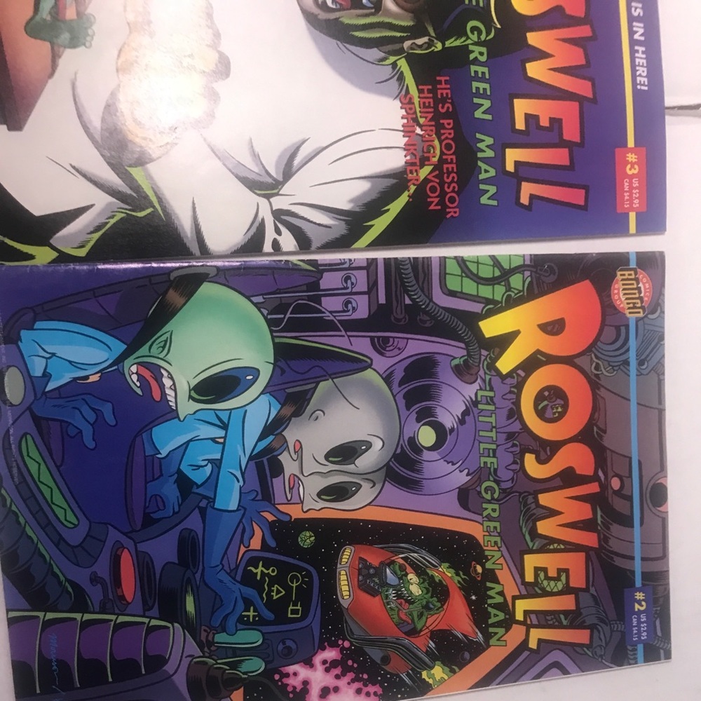 ROSWELL LITTLE GREEN MAN Books